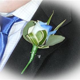 fwthumbButtonhole White & Blue Mix Rose 1.jpg